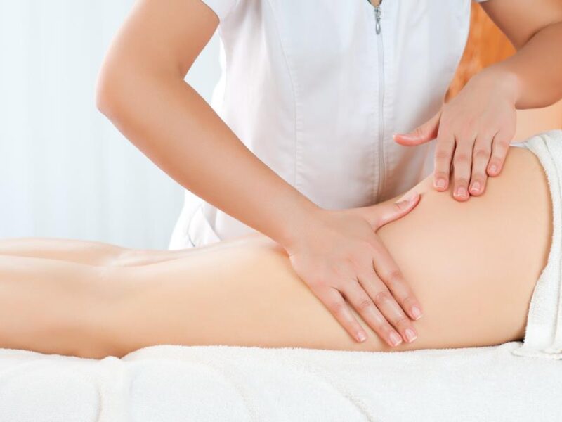 Il linfodrenaggio è un metodo di massaggio usato per favorire la circolazione e contrastare il ristagno dei liquidi. Tra i vari ambiti di utilizzo, vi è anche quello estetico.